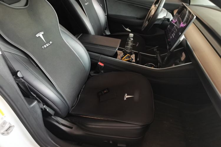 Used Tesla Model 3 2019 Standard Range Rear-Wheel Drive Upgraded Version (60 kWh) Right Front Seat