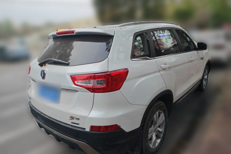 Used CHANGAN CS75 2014 2.0L Manual Leading Version China IV Standard
