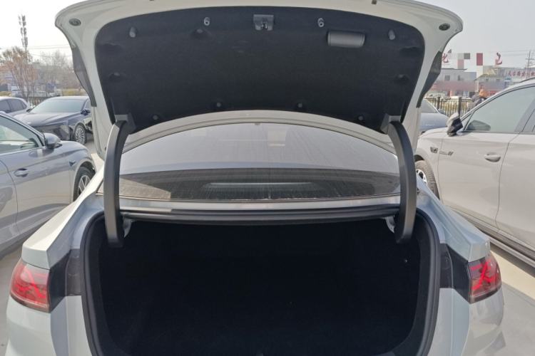 Used BYD Qin L 2025 DM-i Smart Drive 120KM Superior Model
