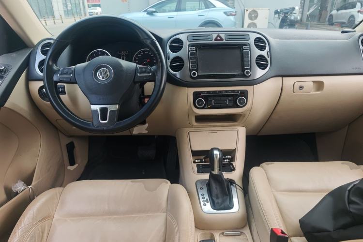 Used Volkswagen Tiguan 2012 1.8TSI Automatic Two-Wheel Drive Elite Edition Center Console