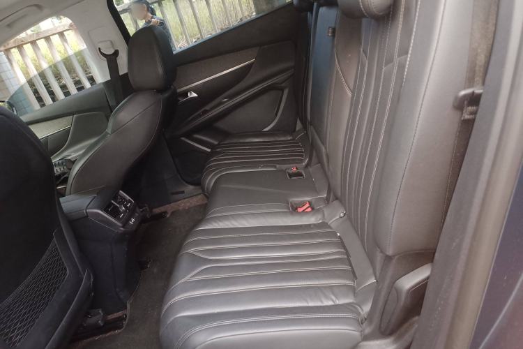 Used Peugeot 5008 2017 380THP 7-Seater Luxury Edition
