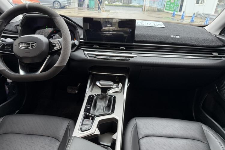 Used Geely Auto Emgrand 2022 4th Generation 1.5L CVT Luxury Model
