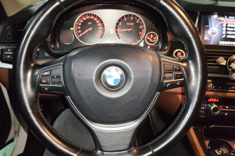 Used BMW 5 Series 2017 525Li Leading Model
