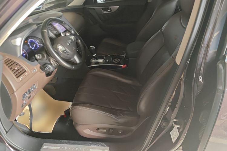 Used Infiniti QX70 2013 3.7L Standard Edition
