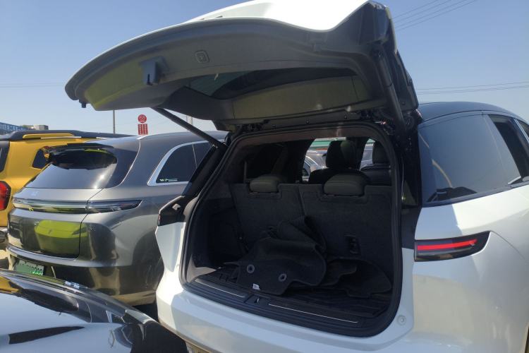 Used Nio ES8 2023 75 kWh Trunk