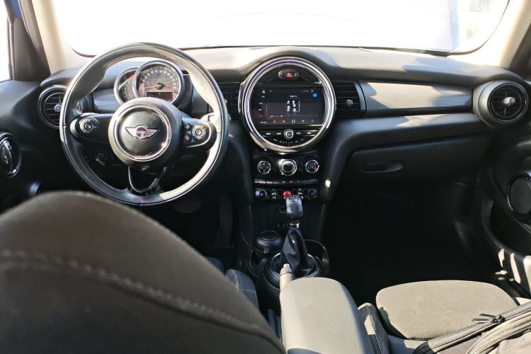 Used MINI MINI 2016 1.5T COOPER Five-Door Edition