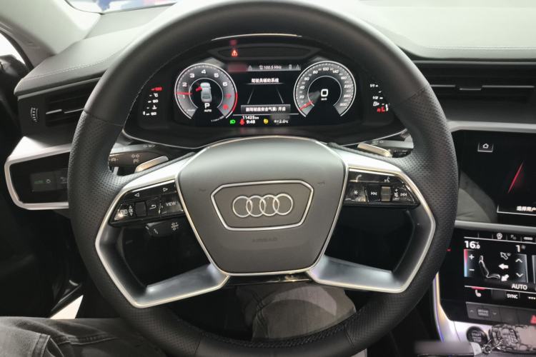 Used Audi A7L 2024 45TFSI quattro S-line Visionary Edition Flow Crystal Package