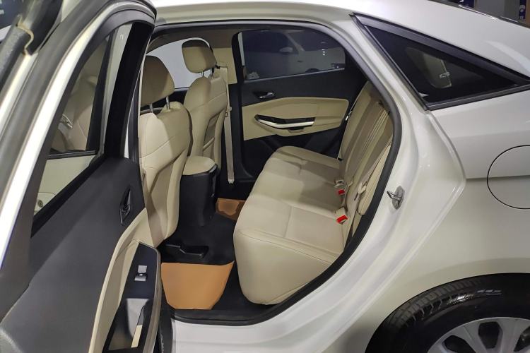 Used Ford Escort 2015 1.5L Automatic Fashion Model