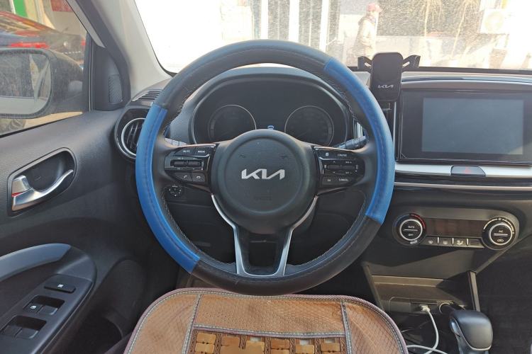 Used Kia kx1 Stonic 2021 1.4L CVT Fun & Sunroof Model Steering Wheel