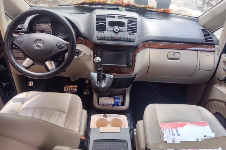 Used Mercedes-Benz Viano 2013 3.0L Navigator Edition Center Console