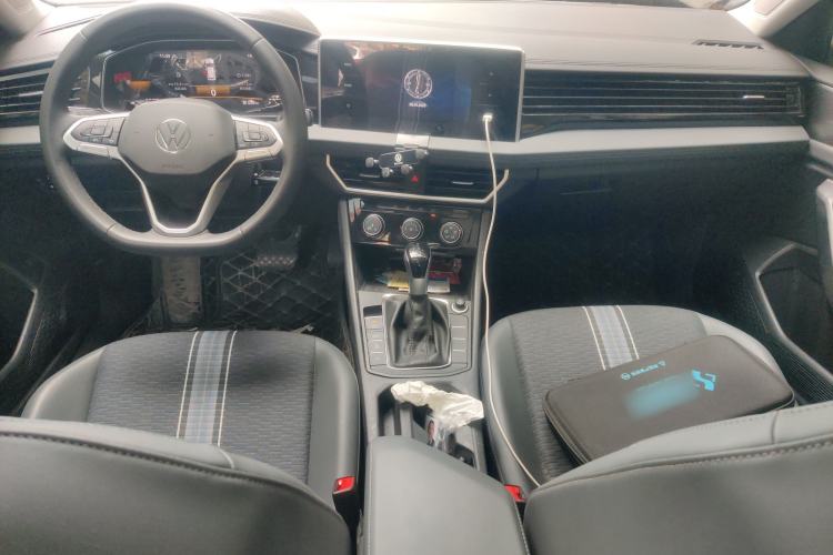 Used Volkswagen Sagitar 2024 300TSI DSG Flyover Edition Center Console