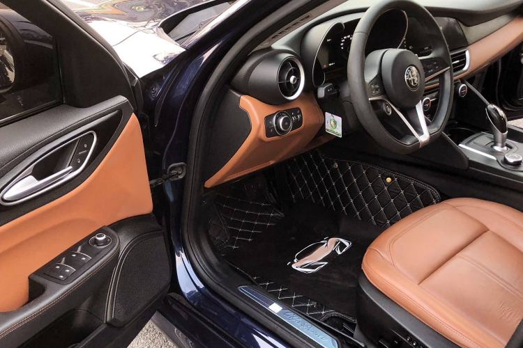 Used Alfa Romeo Giulia 2017 2.0T 200HP Luxury Edition