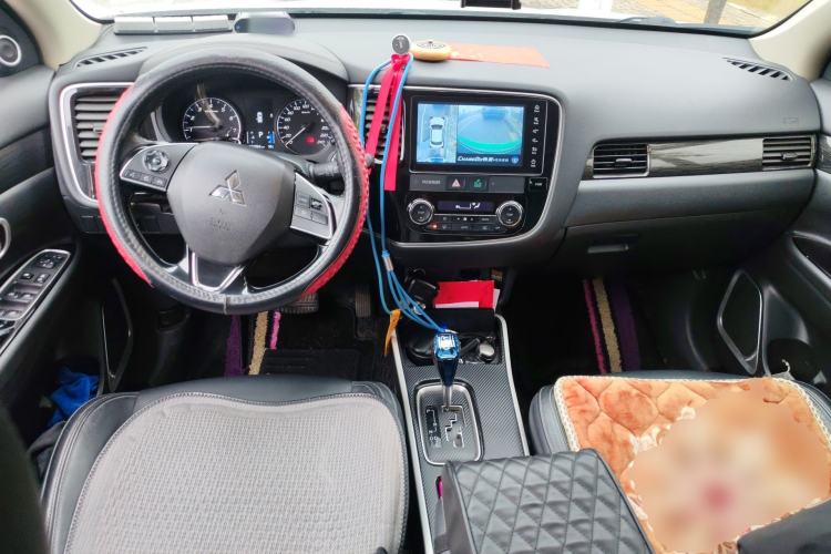 Used Mitsubishi Outlander 2019 2.0L Two-Wheel Drive Comfort Edition 5 Seats China V Standard
