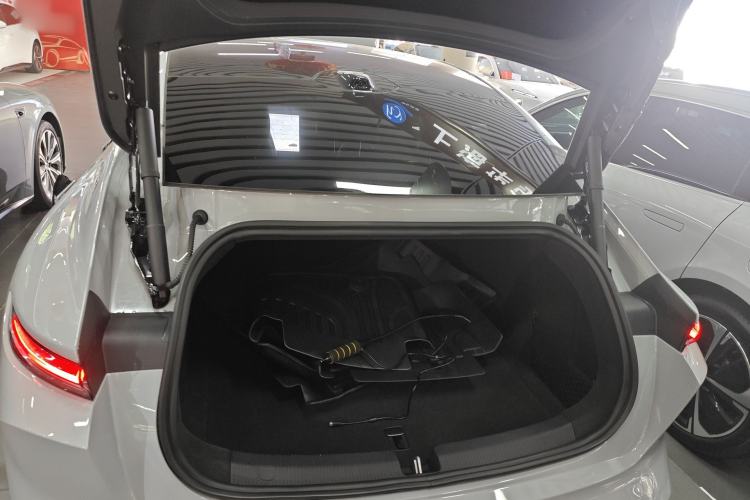 Used Nio ET5 2024 75 kWh Trunk