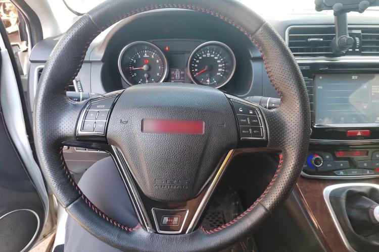 Used Haval H6 2015 Revised Version Sport Edition 1.5T Manual Transmission Two-Wheel Drive Elite Grade
