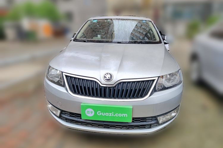 Used Skoda Rapid 2015 1.6L Automatic Smart Selection Model