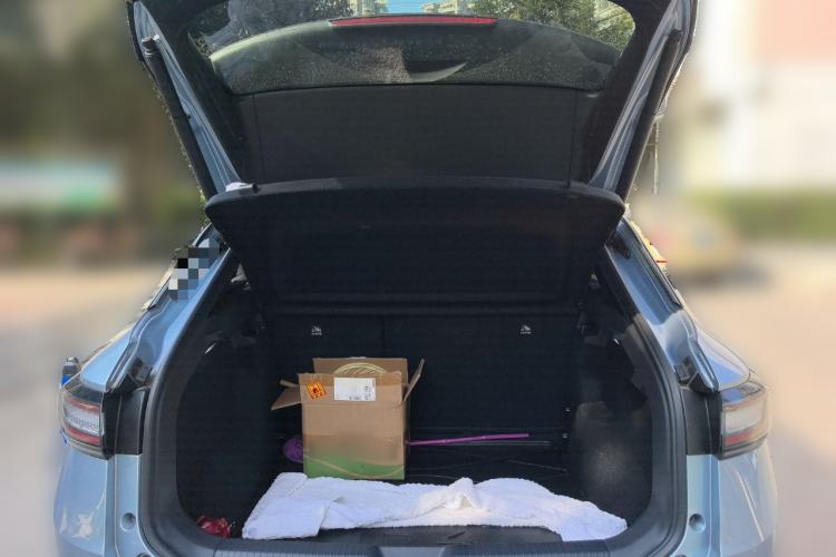 Used Volkswagen ID.4 X 2023 Pure Smart Edition Trunk