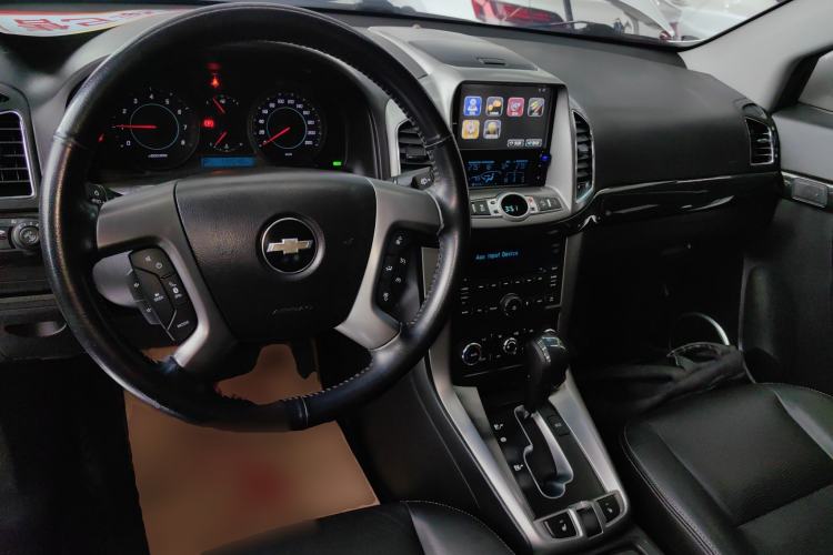 Used Chevrolet Captiva 2014 2.4L 4x4 Flagship Edition 7 Seats