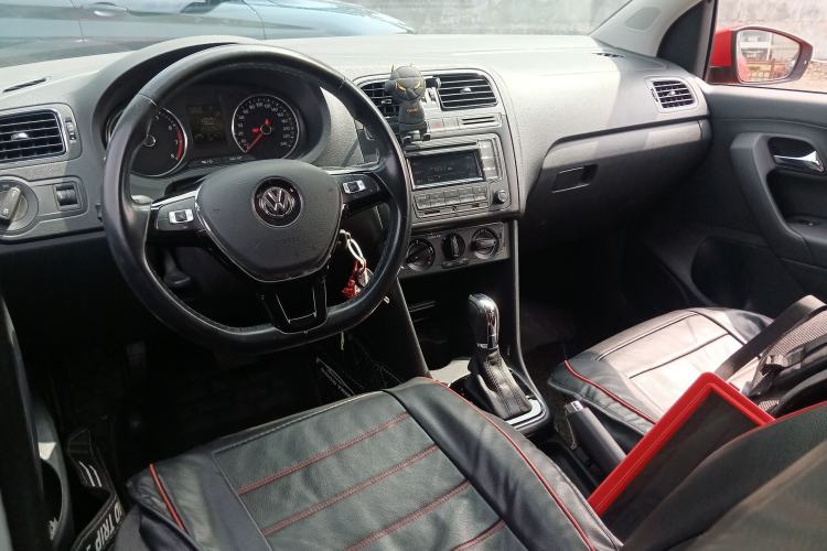 Used Volkswagen Polo 2018 1.5L Automatic Enjoyment Model Center Console