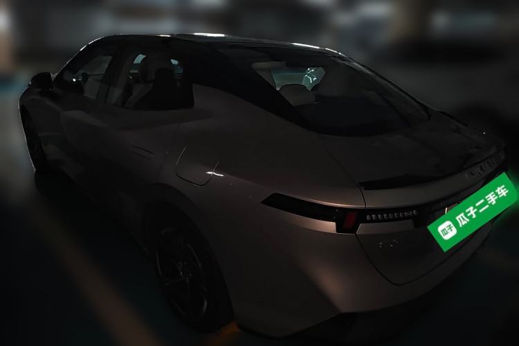 Used Lynk & Co 07 2024 EM-P 126 Long-Range Halo Rear Left 45 Deg