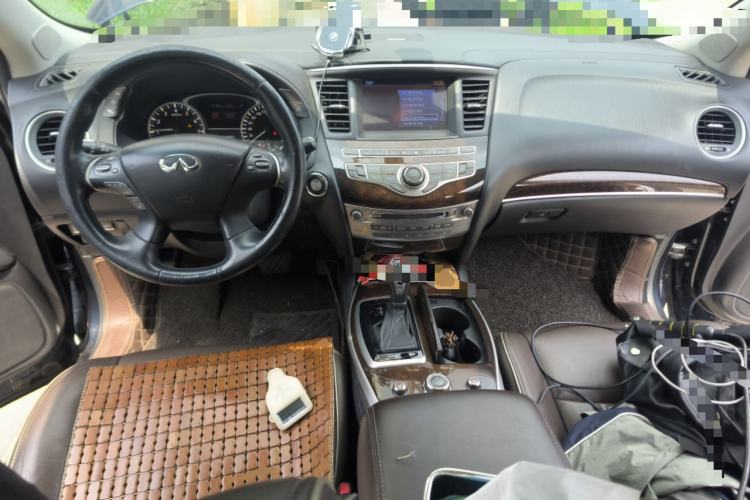 Used Infiniti QX60 2016 2.5 S/C Hybrid Two-Wheel-Drive Excellence Edition China V Standard Center Console