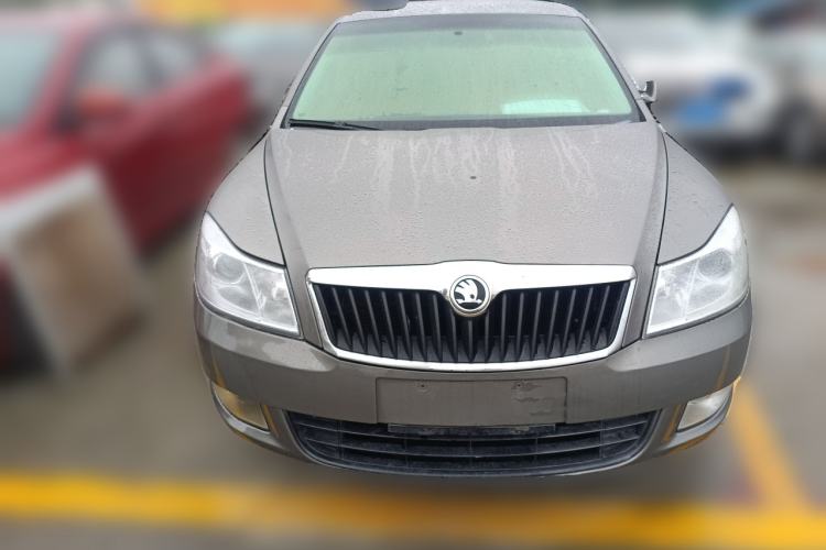 Used Skoda Octavia 2015 Classic Model 1.6L Manual Eado Version