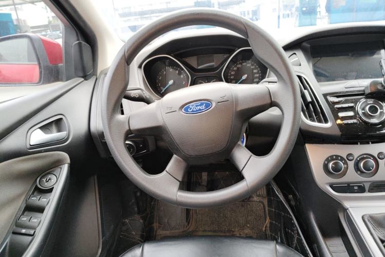 Used Ford Focus 2012 Hatchback 1.6L Manual Comfort Model

