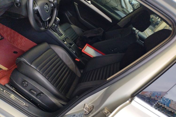 Used Volkswagen Magotan 2019 330TSI DSG Leading Edition China V Standard Left Front Seat