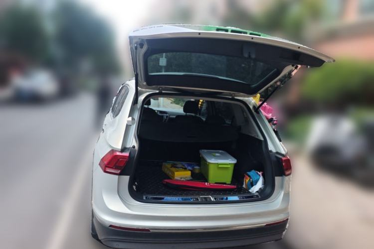 Used Volkswagen Tiguan L 2018 330TSI Automatic Two-Wheel Drive Luxury Edition Trunk