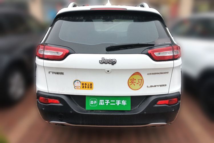 Used Jeep Cherokee 2017 2.0L Superior Edition Rear