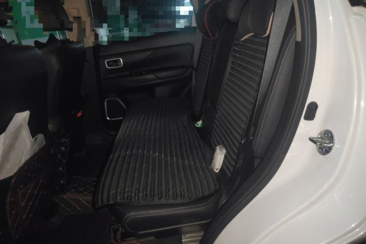 Used Mitsubishi Outlander 2017 2.0L Two-Wheel Drive Glory Edition 5 Seats
