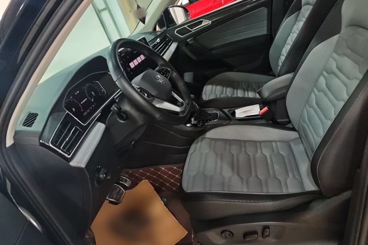 Used Volkswagen Tiguan X 2023 Revised Version 330TSI Two-Wheel Drive Enjoyment Edition Left Front Seat