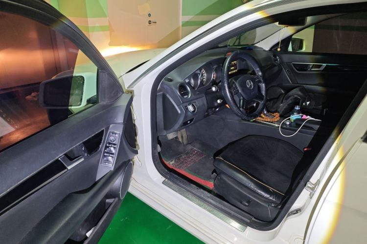 Used Mercedes-Benz C-Class 2013 C 180 Classic Grand Edition
