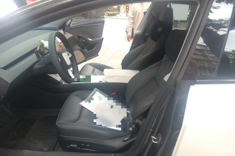 Used Tesla Model 3 2025 Rear-Wheel-Drive Version Left Front Seat