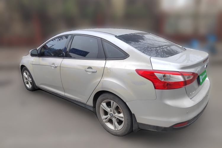 Used Ford Focus 2012 Sedan 1.6L Manual Fashion Edition
