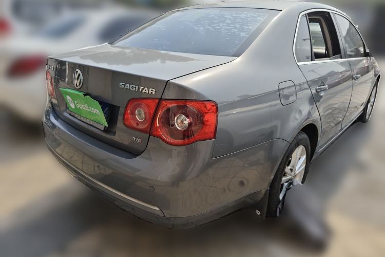Used Volkswagen Sagitar 2011 1.4 TSI Automatic Luxury Edition
