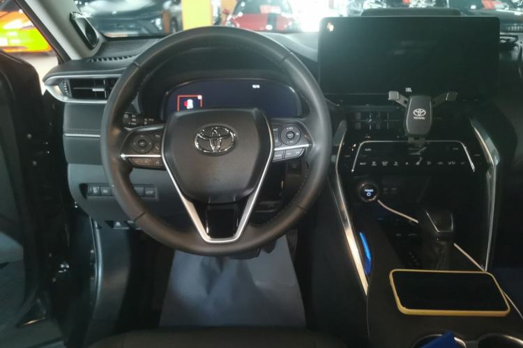 Used Toyota Venza 2023 2.5L Smart Electric Hybrid Dual-Drive Prestige Version Steering Wheel