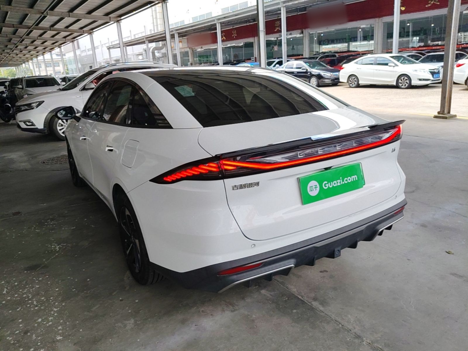 Geely Galaxy L6 2023 125km MAX — снимка 4