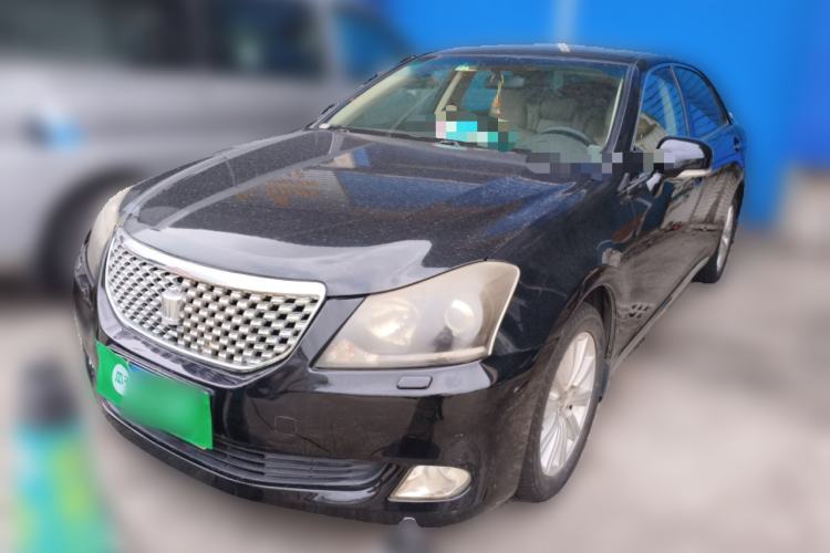 Used Toyota Crown 2011 2.5L Royal Special Edition with Leather and Sunroof