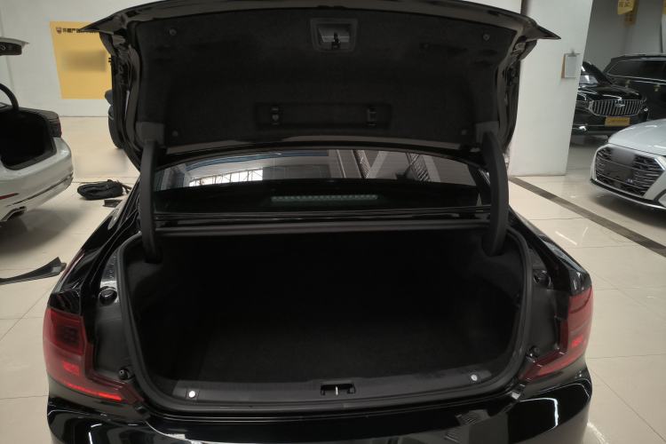 Used Volvo S90 2017 T4 Zhiyi Edition