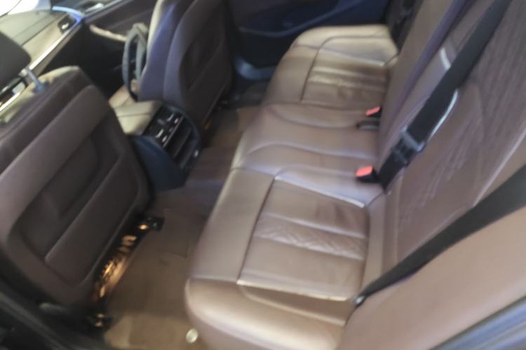 Used BMW 5 Series 2018 Revised Version 530Li Leading Edition Luxury Package Left Rear Seat