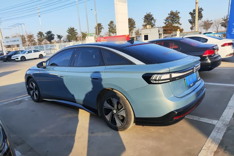 Used Volkswagen ID.7 VIZZION 2024 AIR model
