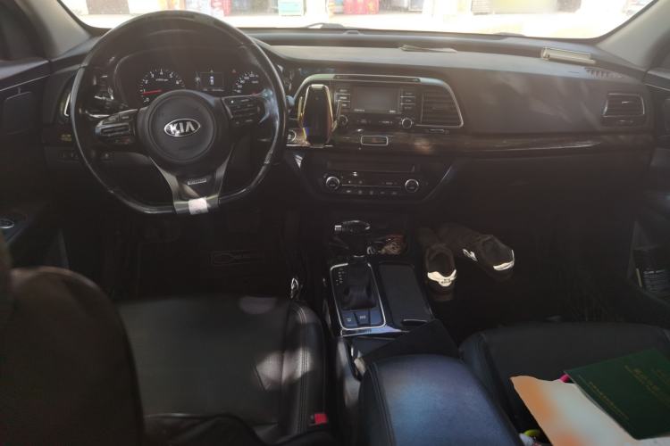 Used Kia K4 2017 1.6T Automatic T-DLX Turbo Center Console