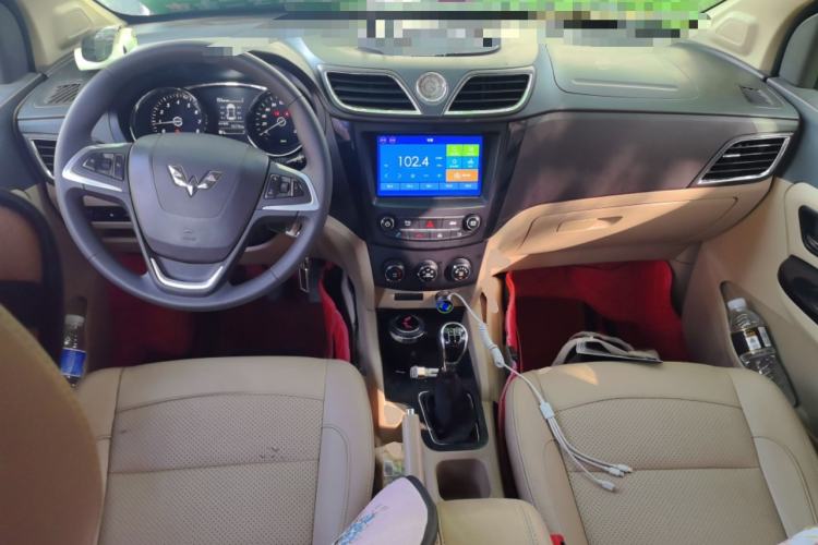 Used Wuling Hongguang 2016 1.5L S1 Deluxe Model China V-standard