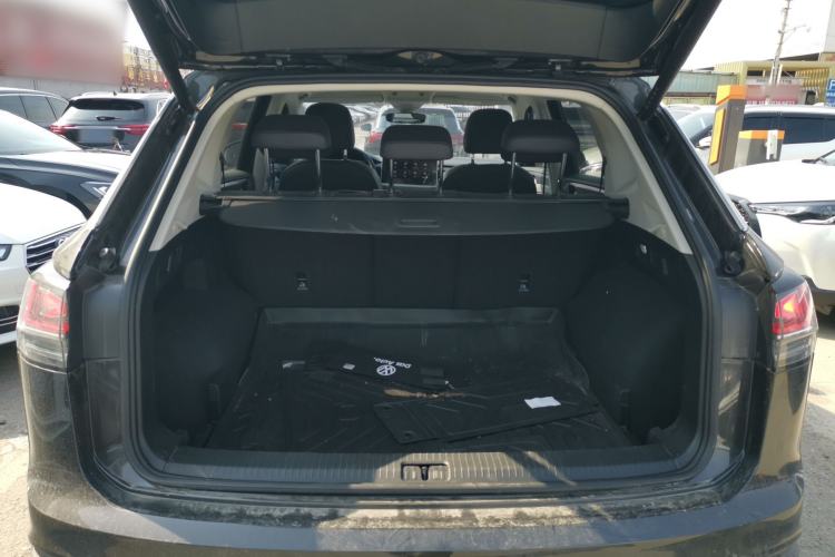 Used Volkswagen Tayron 2023 300TSI Two-Wheel-Drive Luxury Plus Advanced Edition
