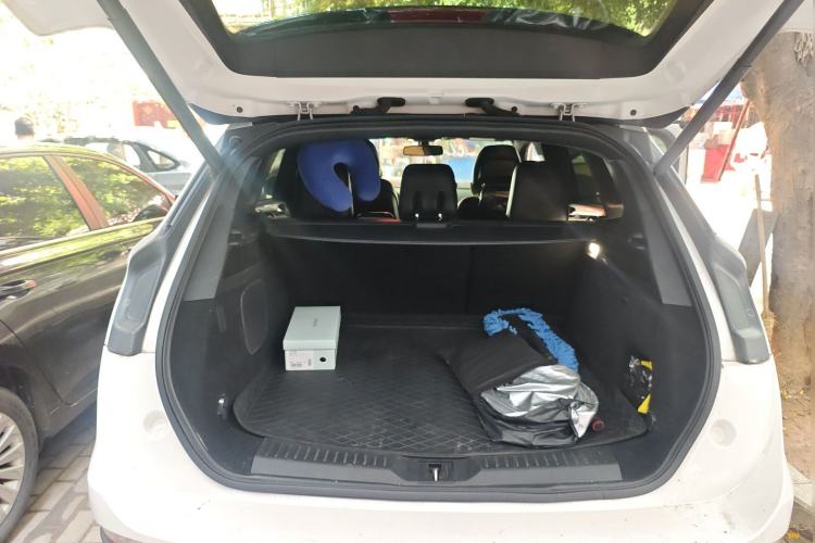 Used Lincoln MKC 2017 2.0T Two-Wheel Drive Deluxe Edition Trunk