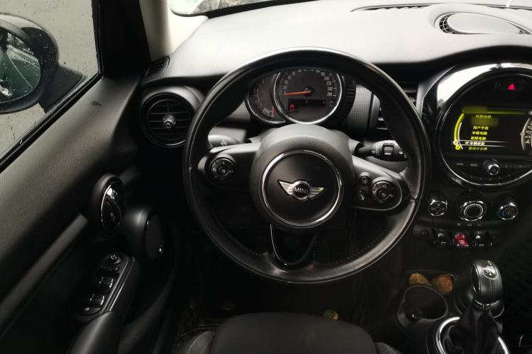 Used MINI 2015 1.5T COOPER Fun Five-Door Edition Steering Wheel