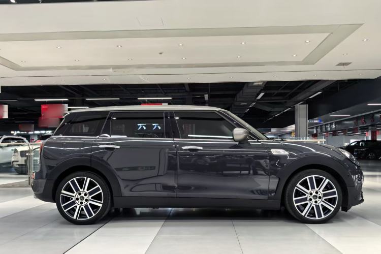 Used MINI Clubman 2021 2.0T COOPER S Exterior 9