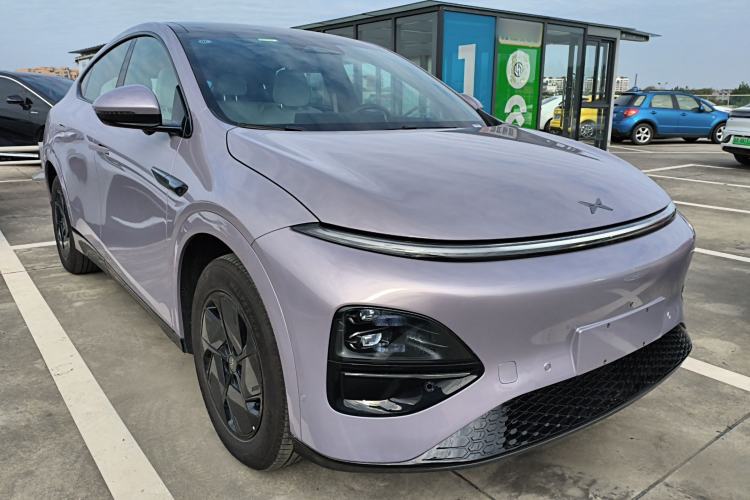 Used XPeng G6 2025 625 Long-Range Max Flagship Edition Front Right 45 Deg