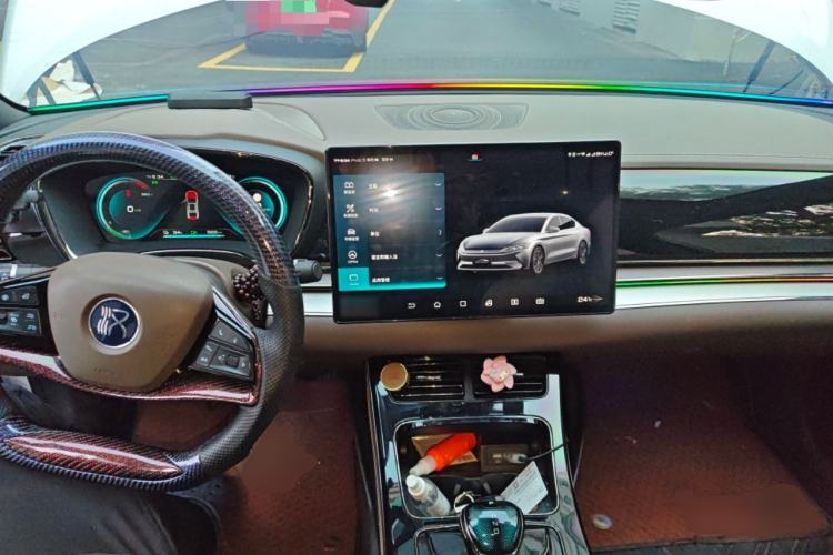 Used BYD Han 2020 EV Long-Range Luxury Model Center Console